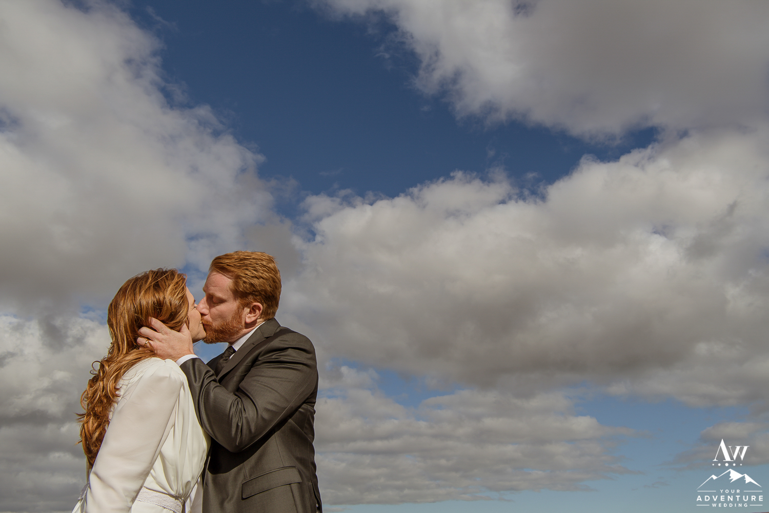 adventure-wedding-photos-in-iceland-59