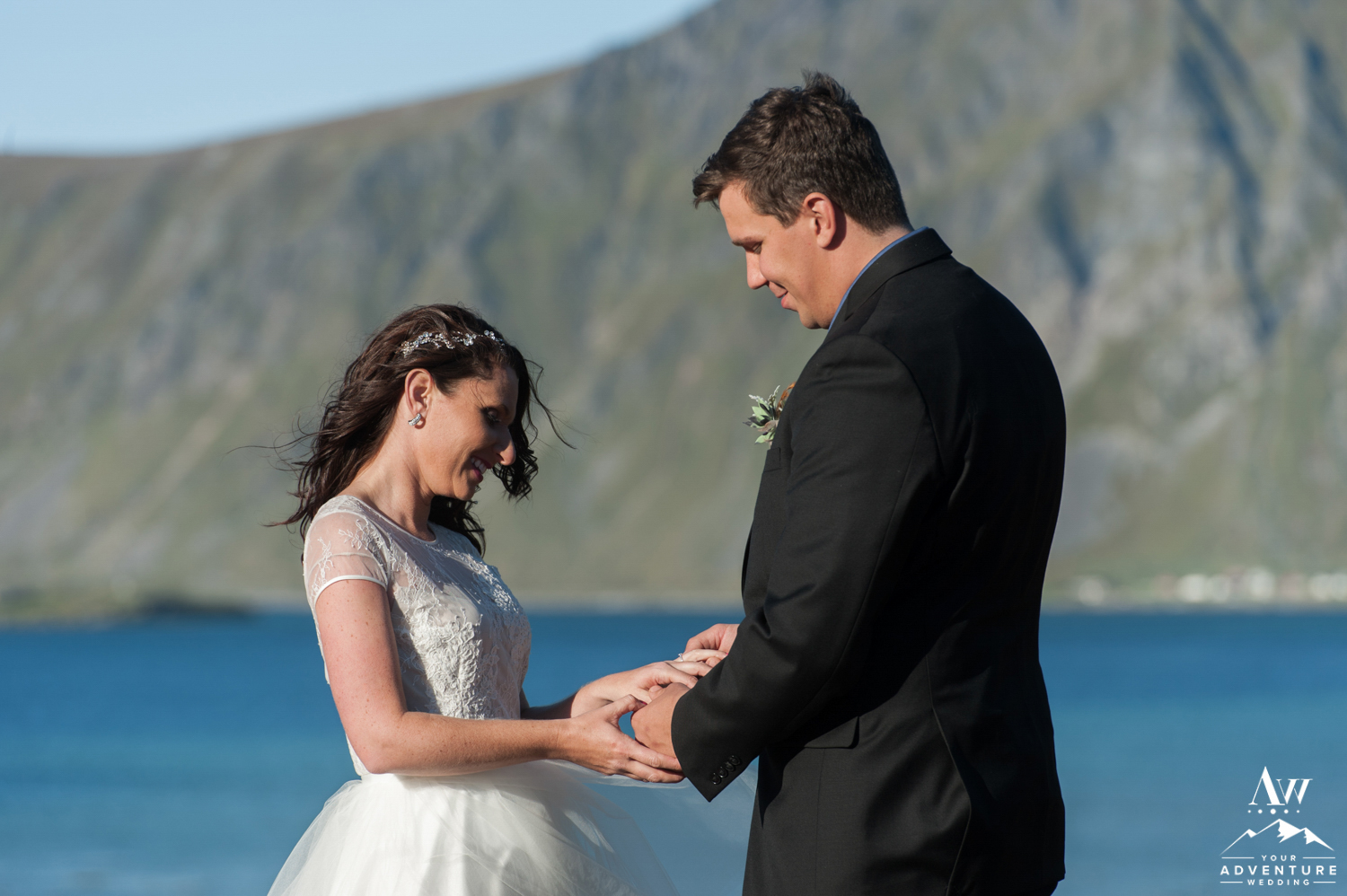 lofoten-islands-norway-elopement-photographer-your-adventure-wedding-60