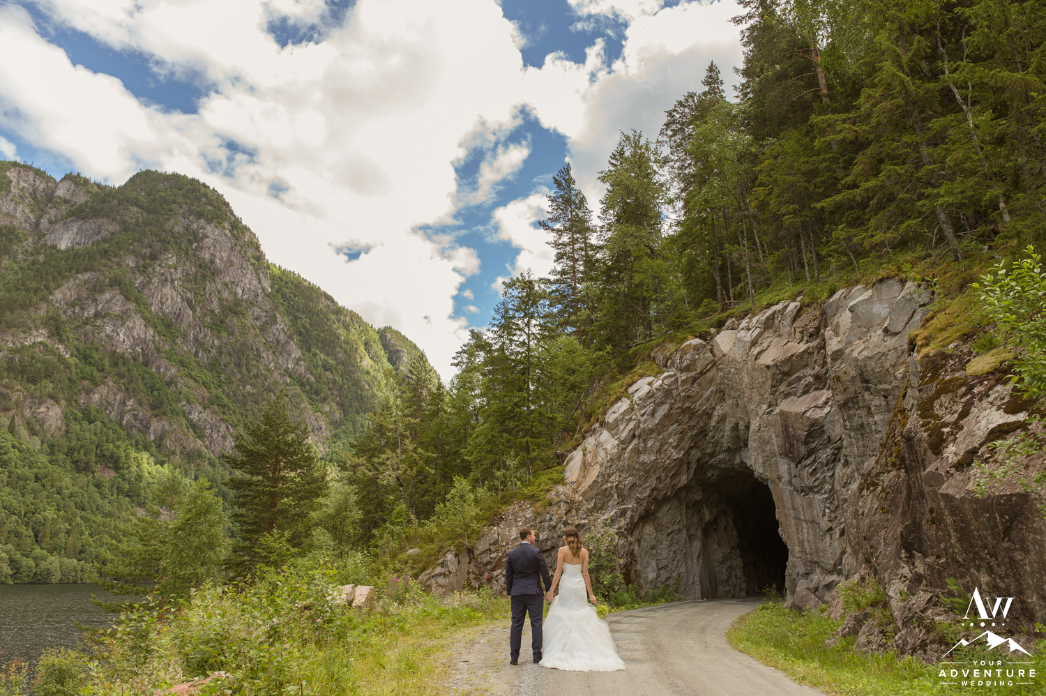 norway-cave-wedding-your-adventure-wedding